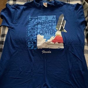 Vintage 1990’s USA KennedySpace Center T-Shirt!!